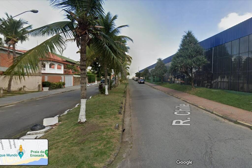 Apto Completo A 1 Quadra Da Praia Da Enseada. Guaruja Exterior photo